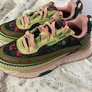 Puma Wild Liberty size 7.5